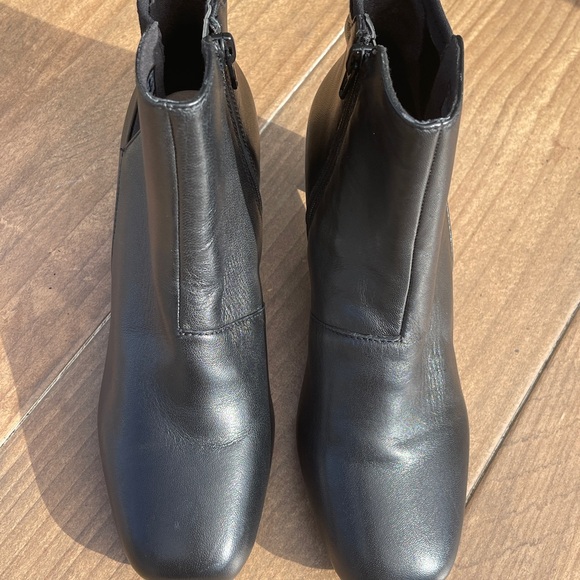 Clarks Kyndall Fae Women’s Leather Bootie Black - Picture 6 of 8